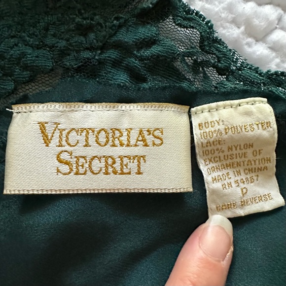 Gold Label Victoria’s Secret vintage emerald green lace satin slip nightgown P - Picture 6 of 10